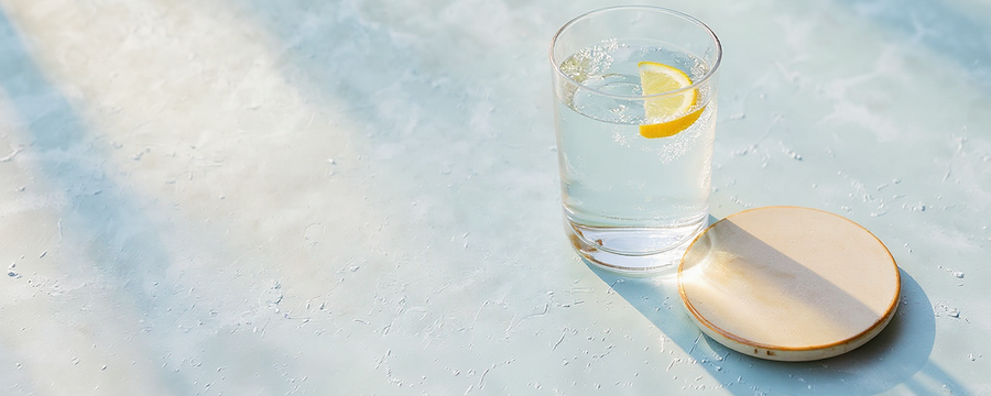 Digest banner for Why Does Sparkling Water Make You Bloated?